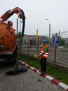 Vidanjare reziduuri prin brat telescopic 